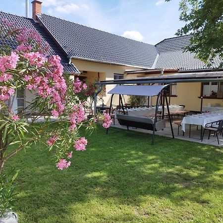 Tartós Szegfű Vendégház, Magánszállás Tazlar Kültér fotó